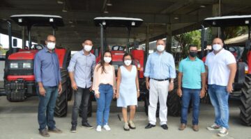 Lídice garante tratores e implementos para pequenos agricultores de Amargosa, Ibirataia e Crisópolis